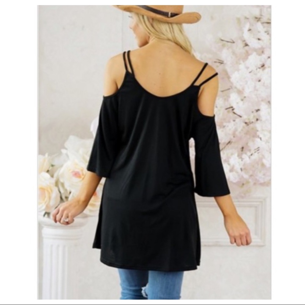 ✨LAST ONE✨Cold shoulder loose fit tunic - Picture 4 of 7